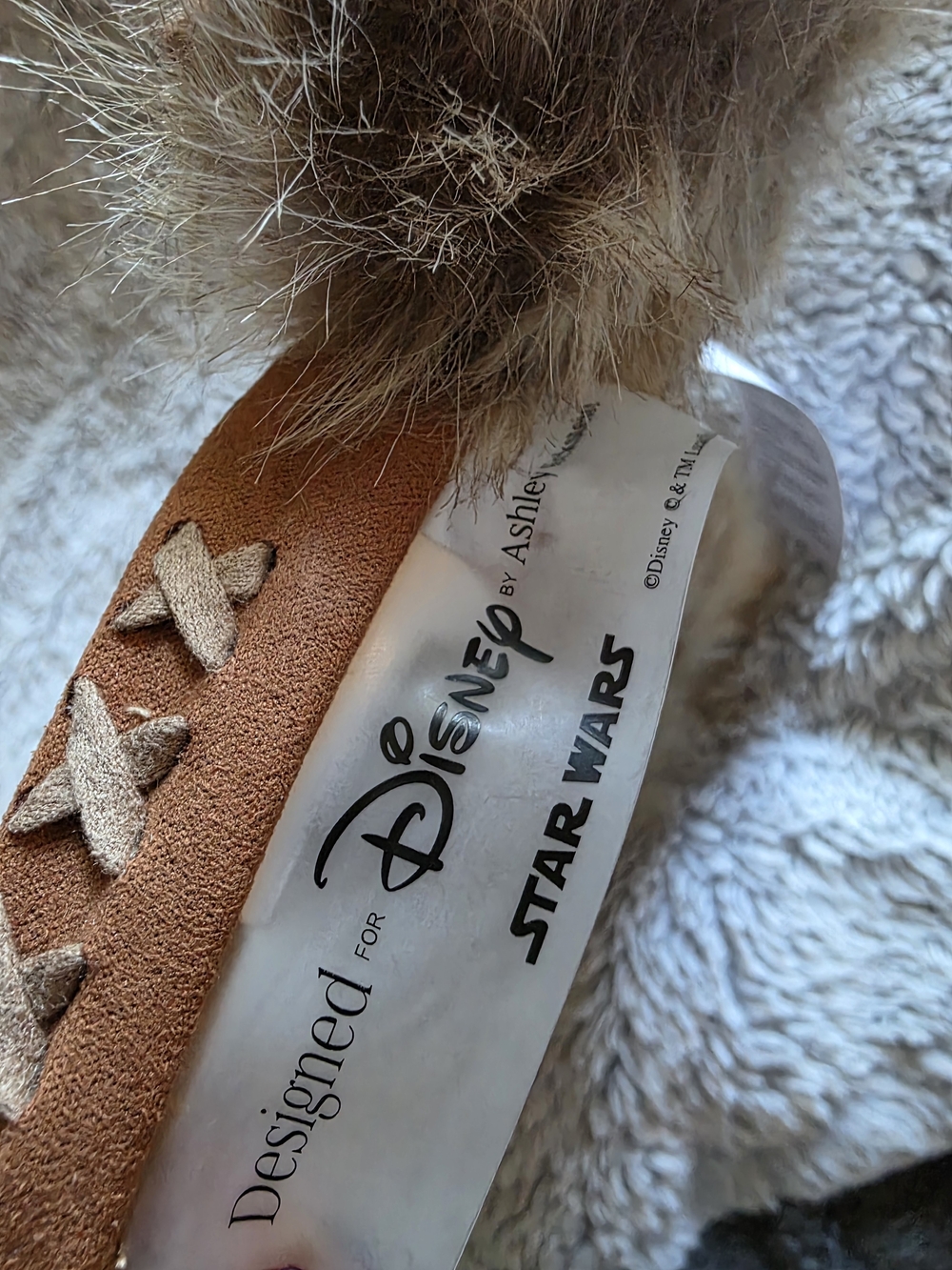 Ewok Ear Headband - Disney X Ashley Eckstein - Picture 4 of 4